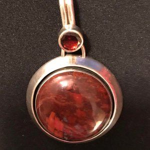 Agate with Crowning Garnet Pendant